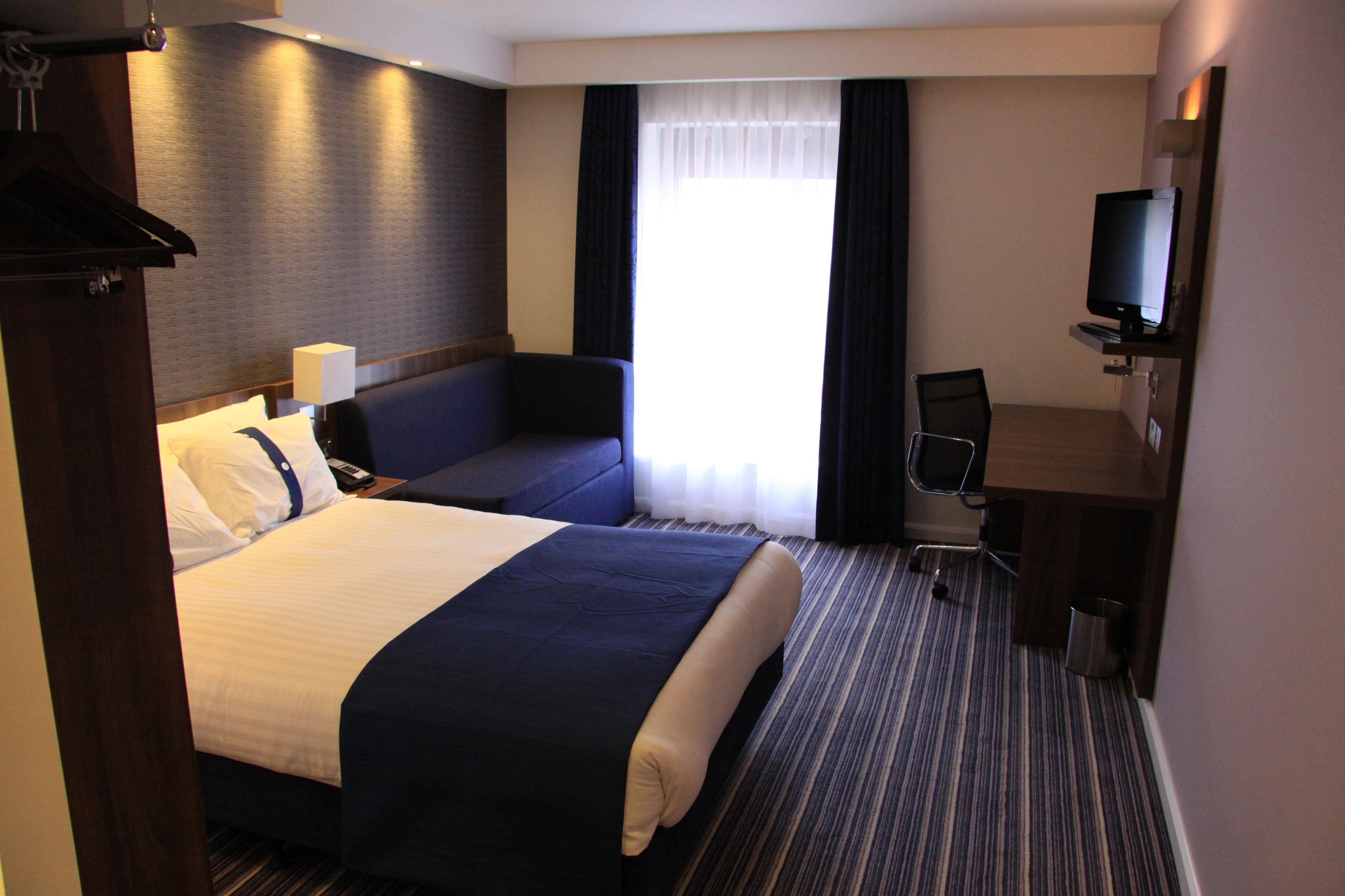 Express Dunstable, An Ihg Dunstable