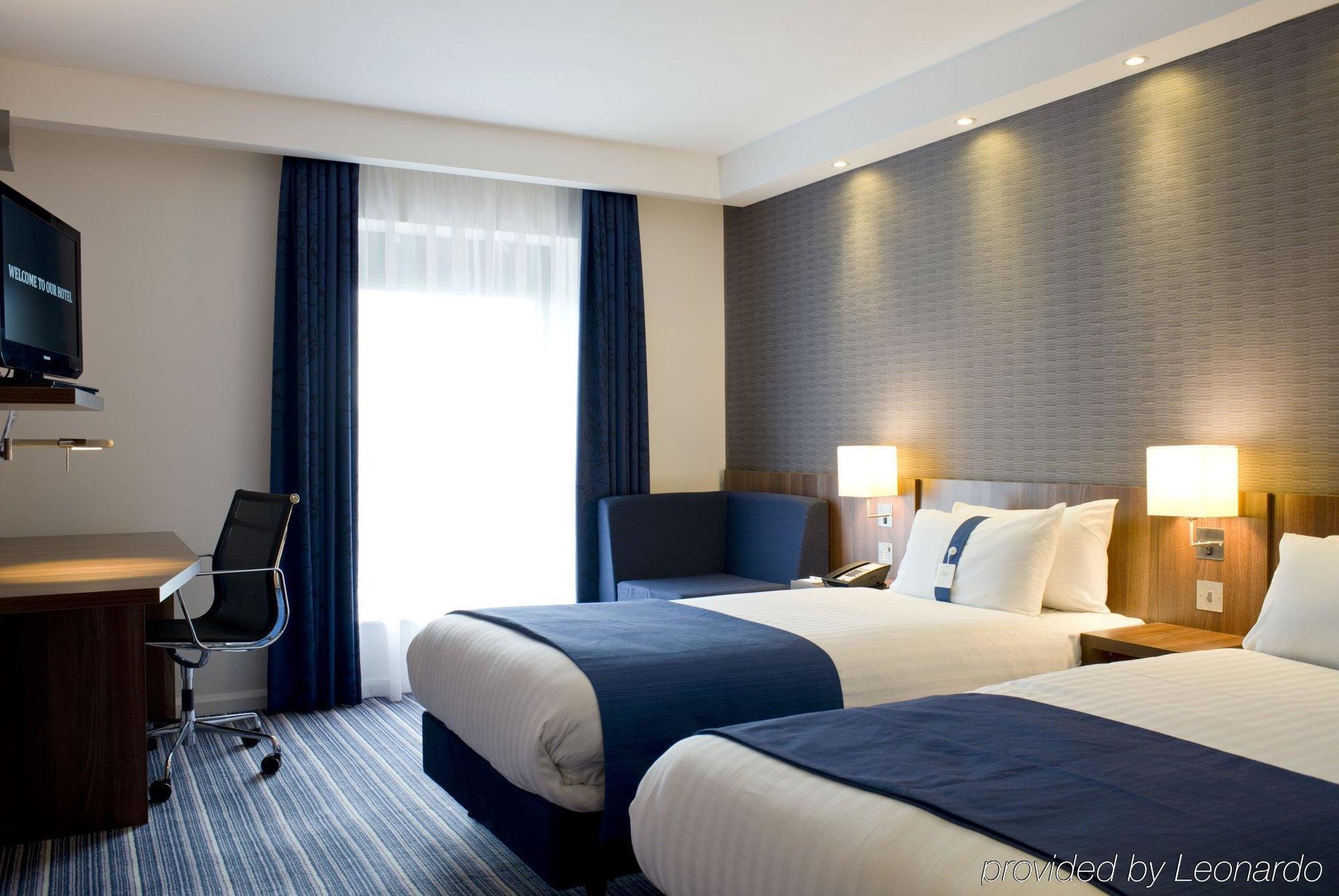 Express Dunstable, An Ihg
